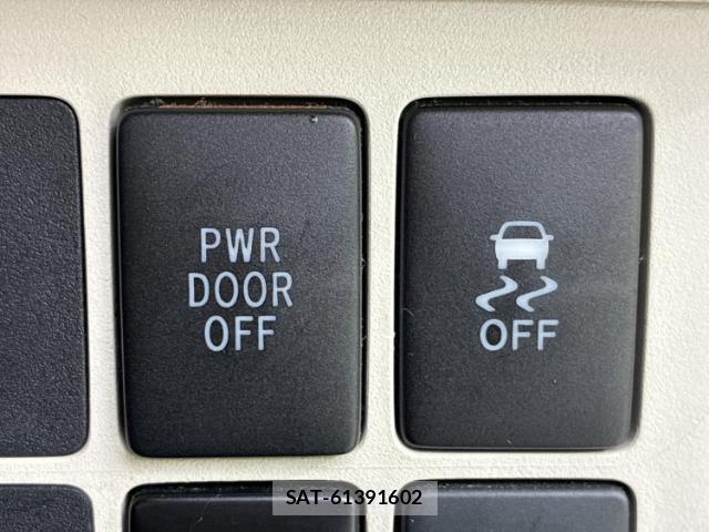 Toyota PORTE 2012-12 8876209-16