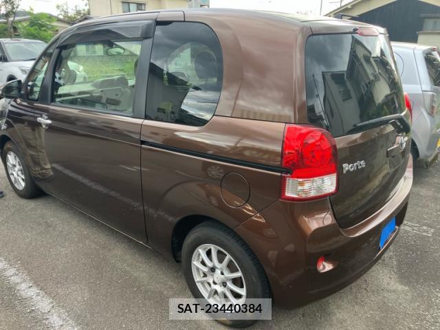 Toyota PORTE 2013-08 8876738-1