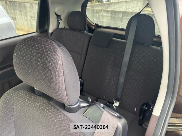 Toyota PORTE 2013-08 8876738-14