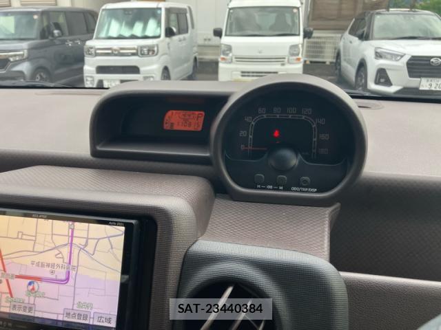 Toyota PORTE 2013-08 8876738-16