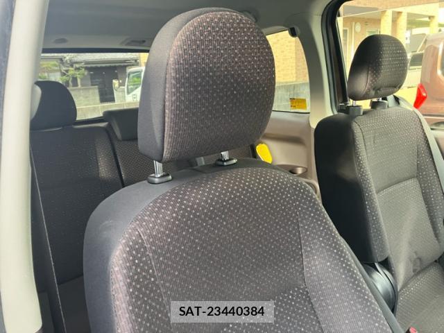 Toyota PORTE 2013-08 8876738-7