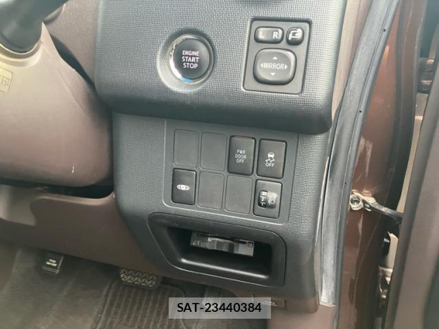 Toyota PORTE 2013-08 8876738-9