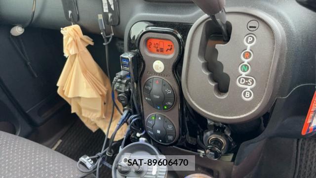 Toyota PORTE 2012-12 8877948-7