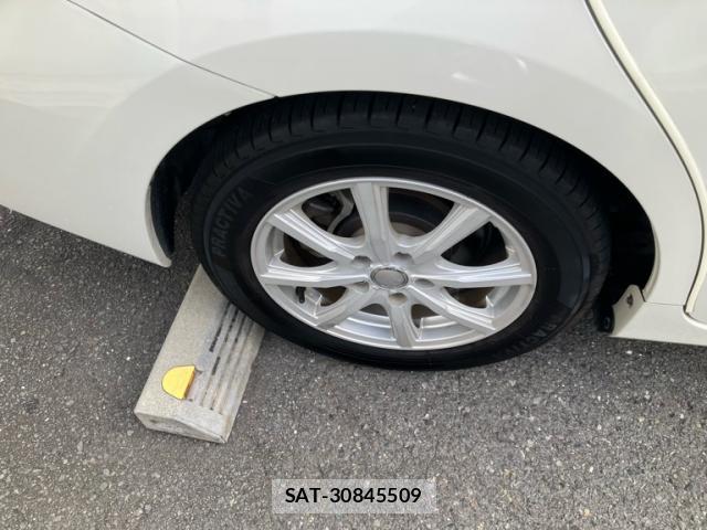 Toyota PRIUS ALPHA 2011-09 8876275-6