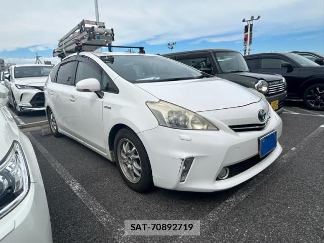 Toyota PRIUS ALPHA 2011-10 8876348-1