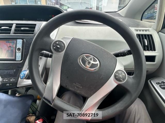 Toyota PRIUS ALPHA 2011-10 8876348-14