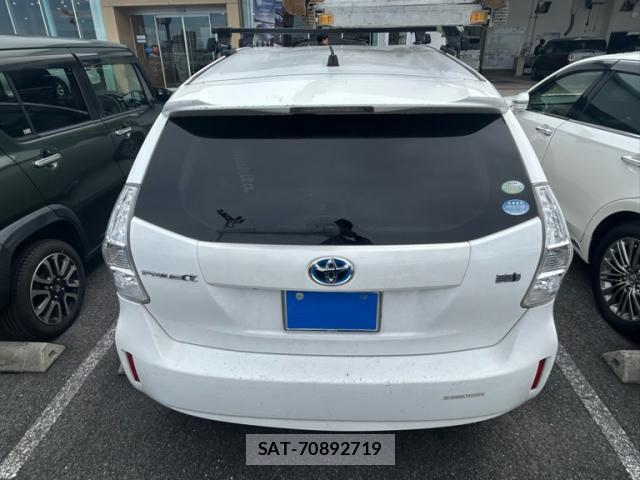 Toyota PRIUS ALPHA 2011-10 8876348-5
