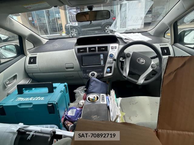 Toyota PRIUS ALPHA 2011-10 8876348-8