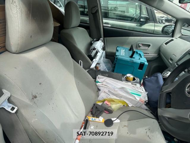 Toyota PRIUS ALPHA 2011-10 8876348-9