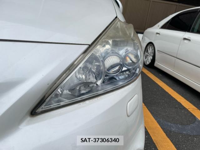 Toyota PRIUS ALPHA 2013-03 8876555-2