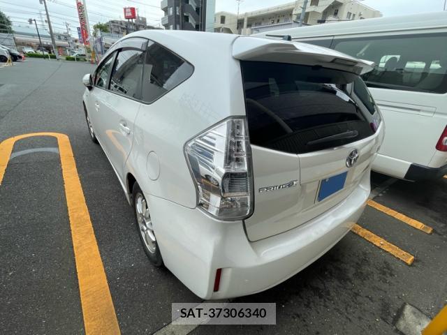 Toyota PRIUS ALPHA 2013-03 8876555-4