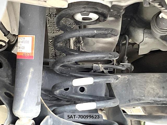 Toyota PRIUS ALPHA 2015-08 8877226-19