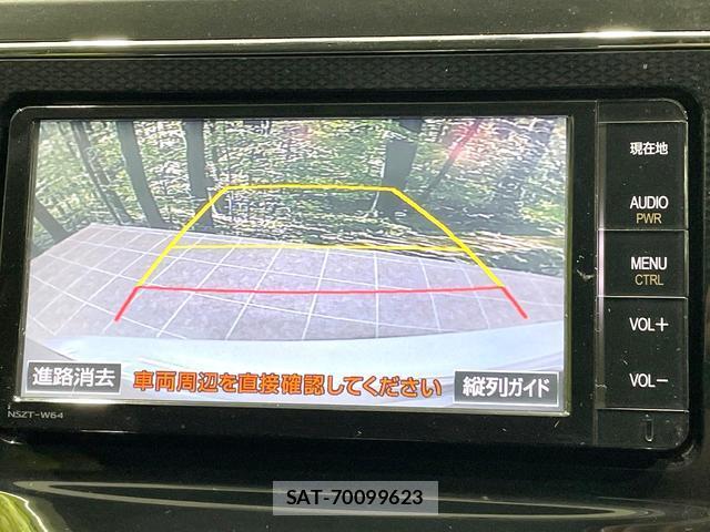 Toyota PRIUS ALPHA 2015-08 8877226-3
