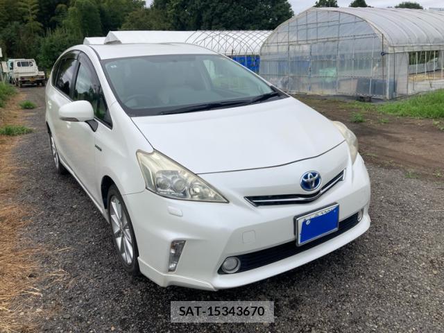 Toyota PRIUS ALPHA 2011-12 8877312-0