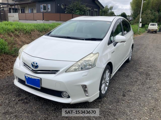 Toyota PRIUS ALPHA 2011-12 8877312-1