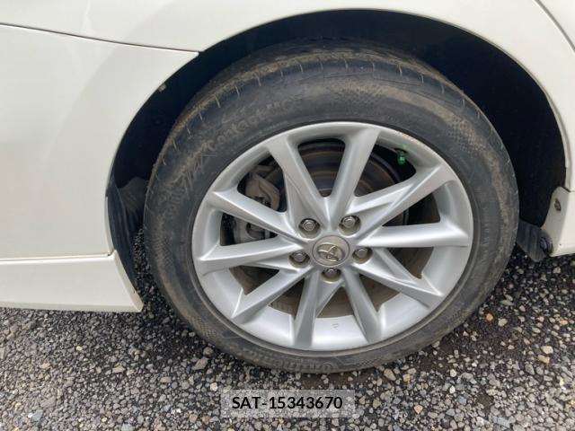 Toyota PRIUS ALPHA 2011-12 8877312-4