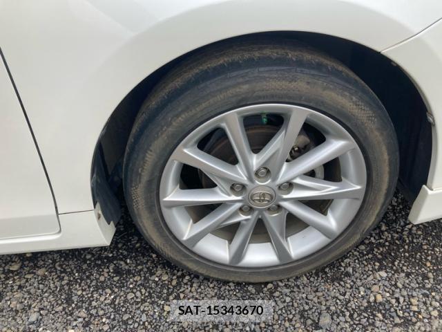 Toyota PRIUS ALPHA 2011-12 8877312-5