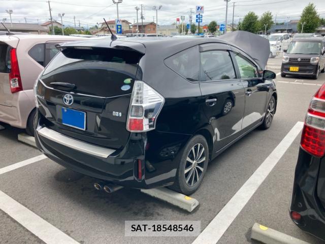 Toyota PRIUS ALPHA 2014-07 8877422-1