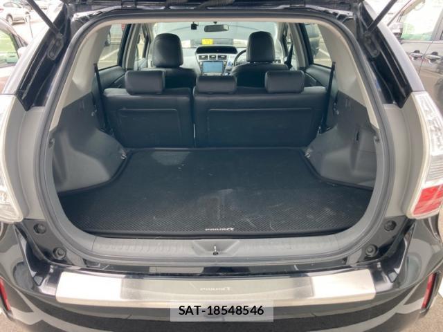 Toyota PRIUS ALPHA 2014-07 8877422-17