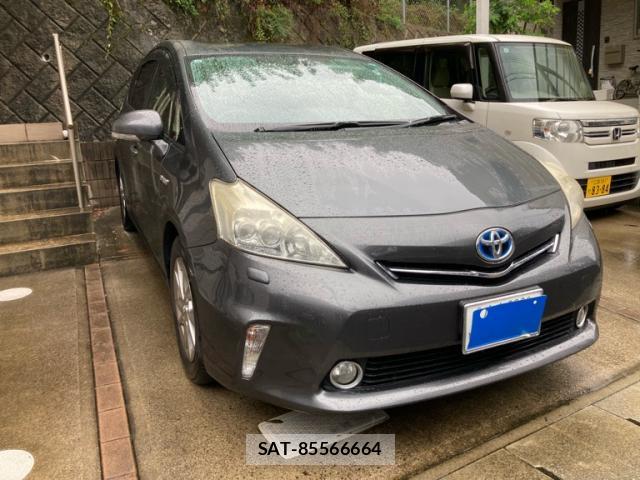 Toyota PRIUS ALPHA 2013-12 8877856-0