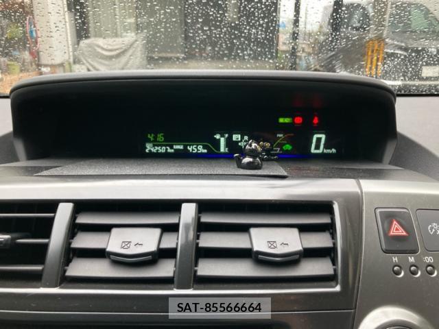 Toyota PRIUS ALPHA 2013-12 8877856-15