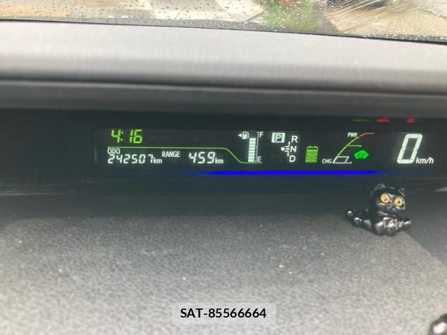 Toyota PRIUS ALPHA 2013-12 8877856-16