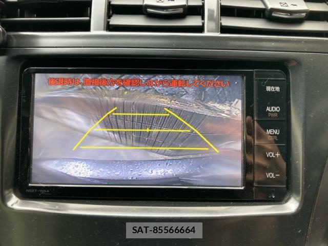 Toyota PRIUS ALPHA 2013-12 8877856-18