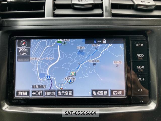 Toyota PRIUS ALPHA 2013-12 8877856-19