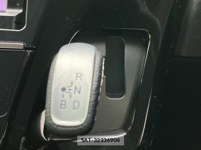 Toyota PRIUS ALPHA 2016-03 8878124-16