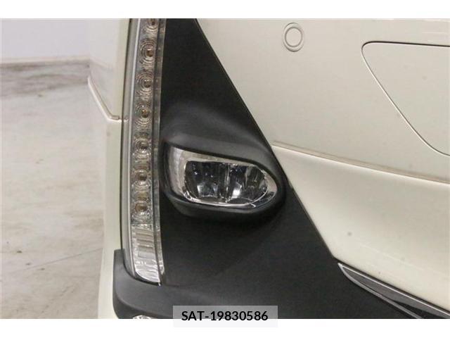 Toyota PRIUS PHV 2017-03 8876709-12