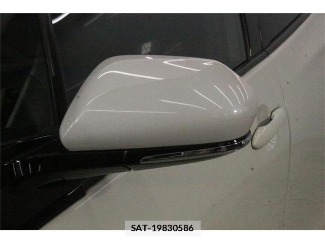Toyota PRIUS PHV 2017-03 8876709-16
