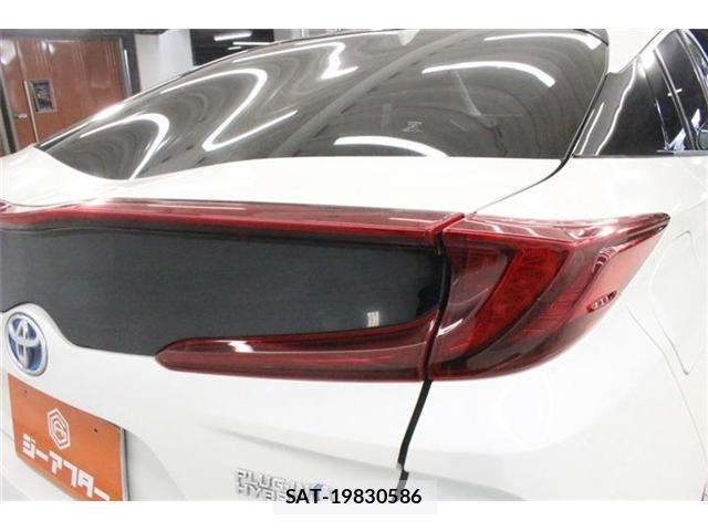 Toyota PRIUS PHV 2017-03 8876709-18