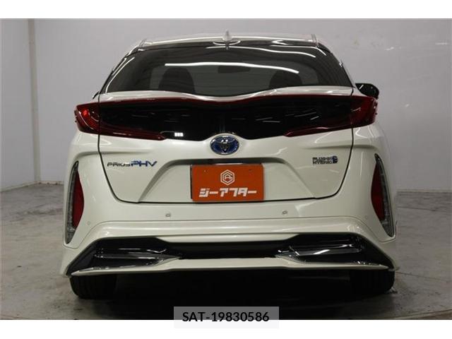 Toyota PRIUS PHV 2017-03 8876709-5