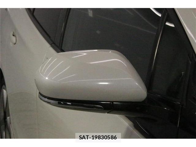 Toyota PRIUS PHV 2017-03 8876709-9