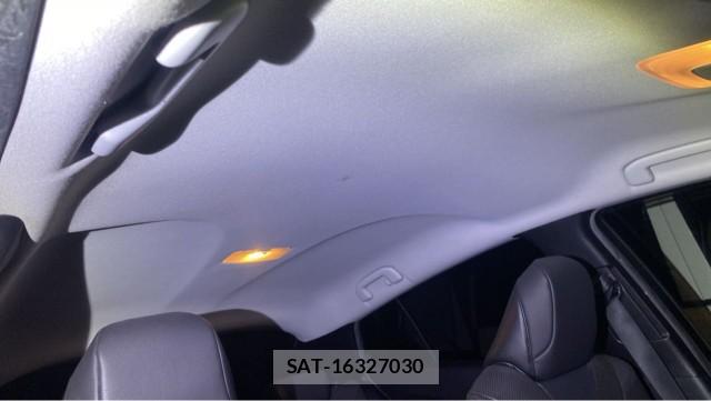 Toyota PRIUS PHV 2018-03 8877168-15