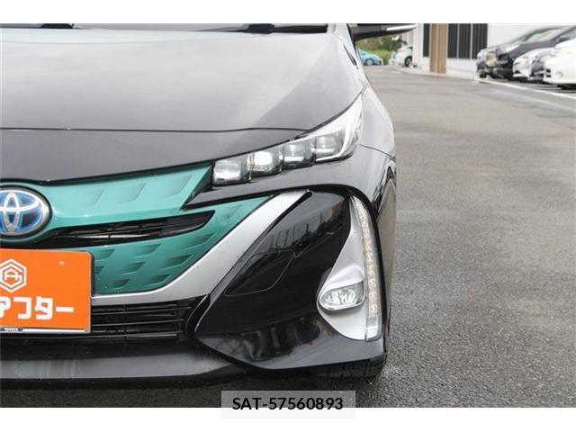 Toyota PRIUS PHV 2017-09 8877267-11