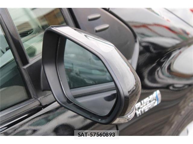 Toyota PRIUS PHV 2017-09 8877267-12