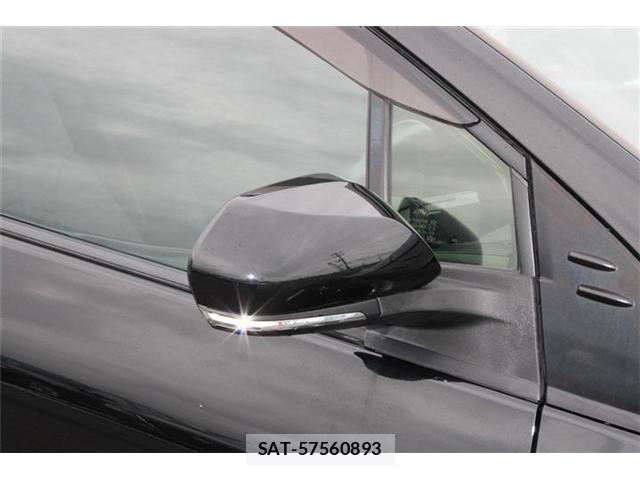 Toyota PRIUS PHV 2017-09 8877267-13