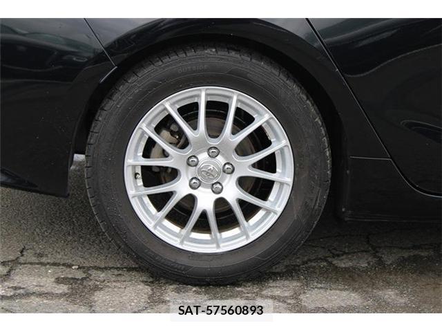 Toyota PRIUS PHV 2017-09 8877267-18
