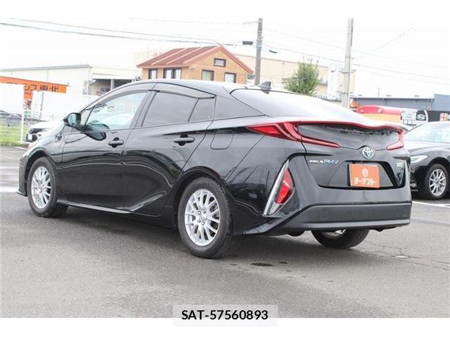 Toyota PRIUS PHV 2017-09 8877267-6