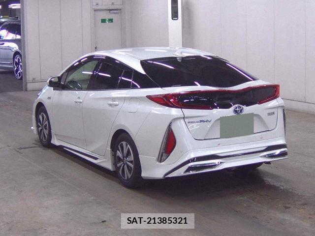 Toyota PRIUS PHV 2022-01 8877358-1