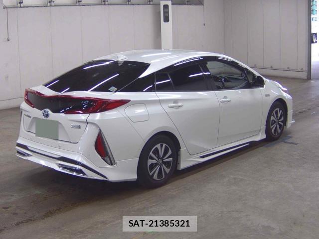 Toyota PRIUS PHV 2022-01 8877358-4