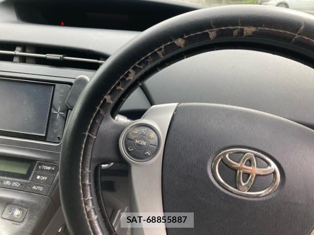 Toyota PRIUS 2010-08 8875994-10