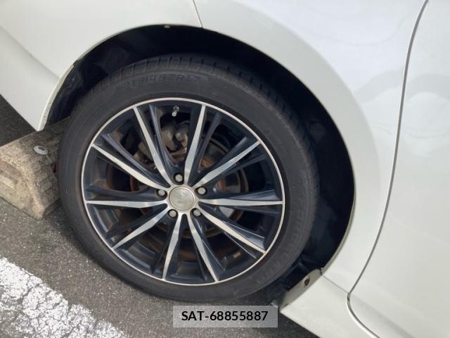 Toyota PRIUS 2010-08 8875994-13