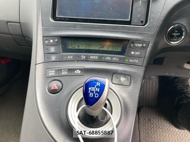 Toyota PRIUS 2010-08 8875994-14