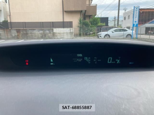 Toyota PRIUS 2010-08 8875994-17