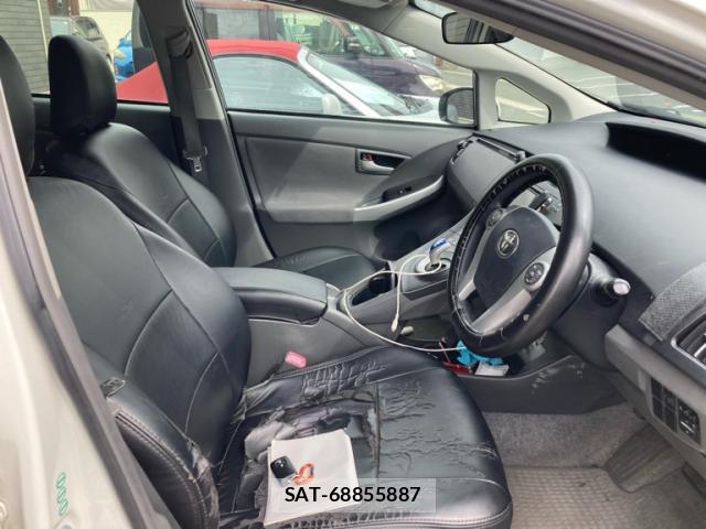 Toyota PRIUS 2010-08 8875994-4