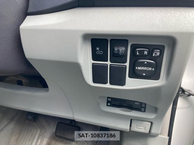 Toyota PRIUS 2010-03 8876009-14