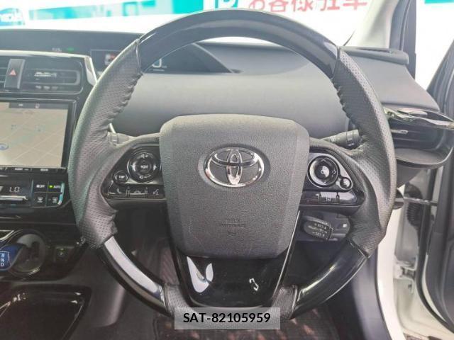 Toyota PRIUS 2018-09 8876083-12