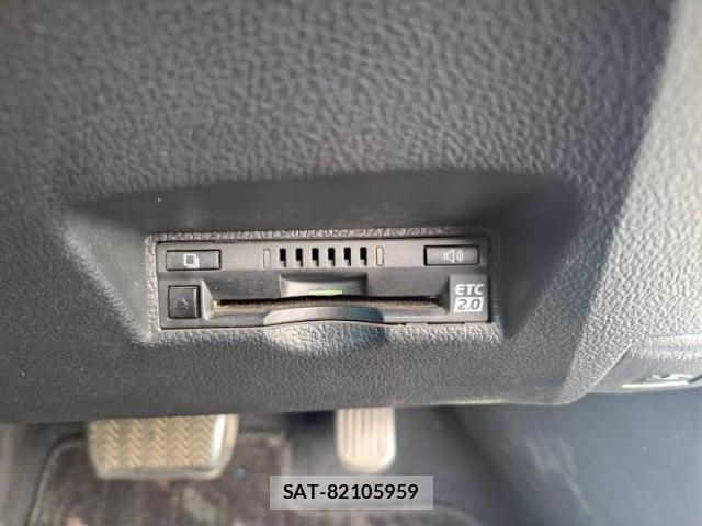 Toyota PRIUS 2018-09 8876083-14